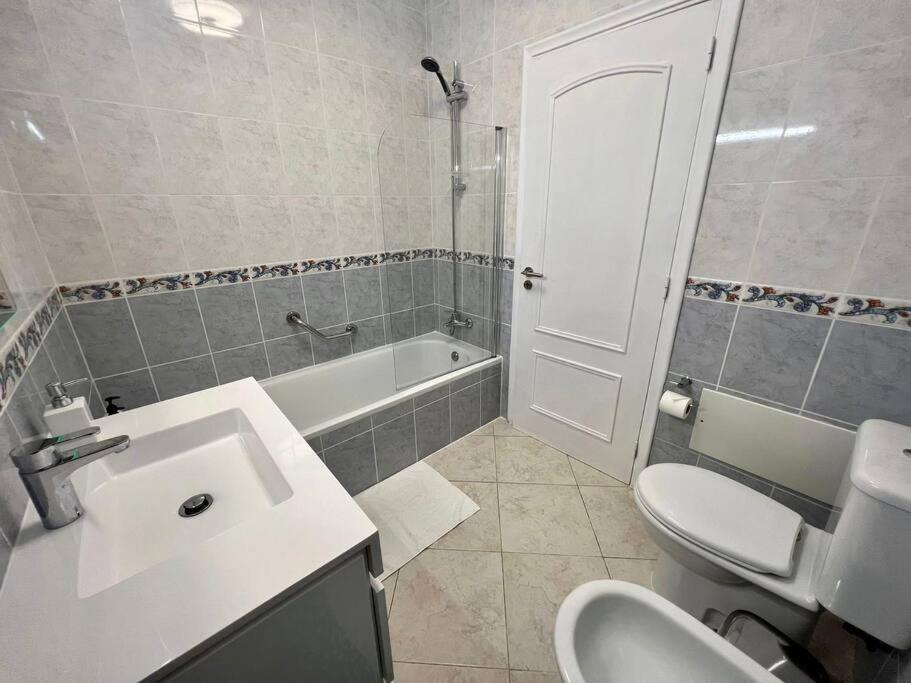 קווארטיירה Luxury Modern Beach Apartment מראה חיצוני תמונה